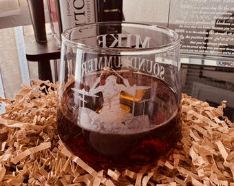 Personliga whiskyglas, set om 2 – Etsade kristallglas – Anpassat graverat bourbonglas – Gåva till marskalk