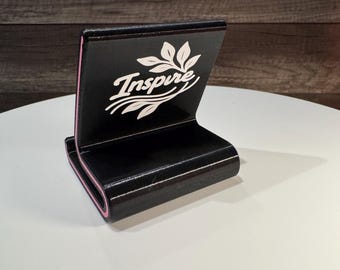 Supporto per telefono personalizzato con una frase a tuo piacimento. 2"x2"