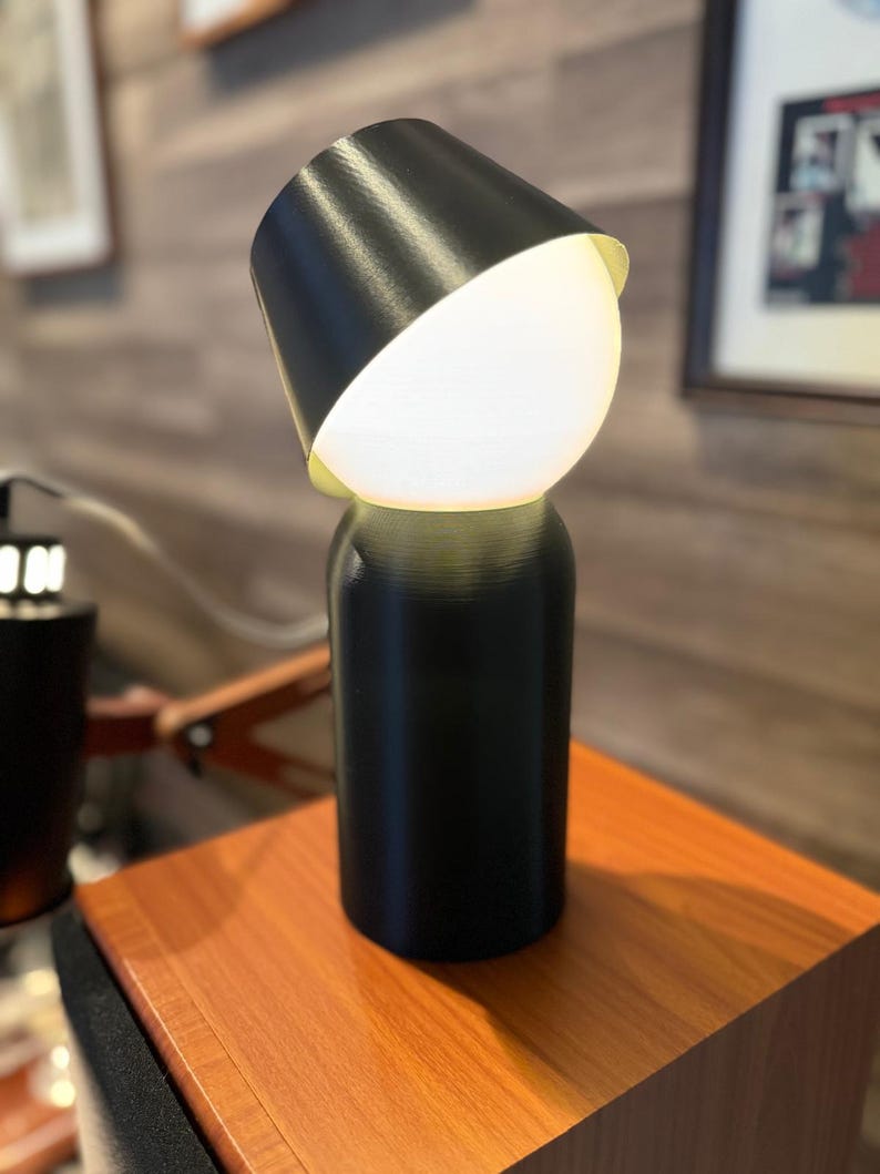 Sonnenfinsternis | Einstellbare 3D gedruckte minimalistische Beleuchtung | Weltraum Dekor Bild 1