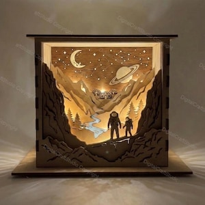 Astronaut Exploration Shadow Box Lamp SVG | Layered Cosmic Wood Decor (digital nedladdning)