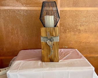 Kerzenhalter aus Altholzbalken im Landhausstil