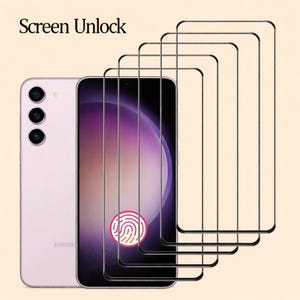 Pode incluir: Um conjunto de três canecas de cerâmica com acabamento fosco e salpicado. As canecas são em tons de creme, cinza claro e cinza escuro. Cada caneca tem um design simples e minimalista e uma alça arredondada.