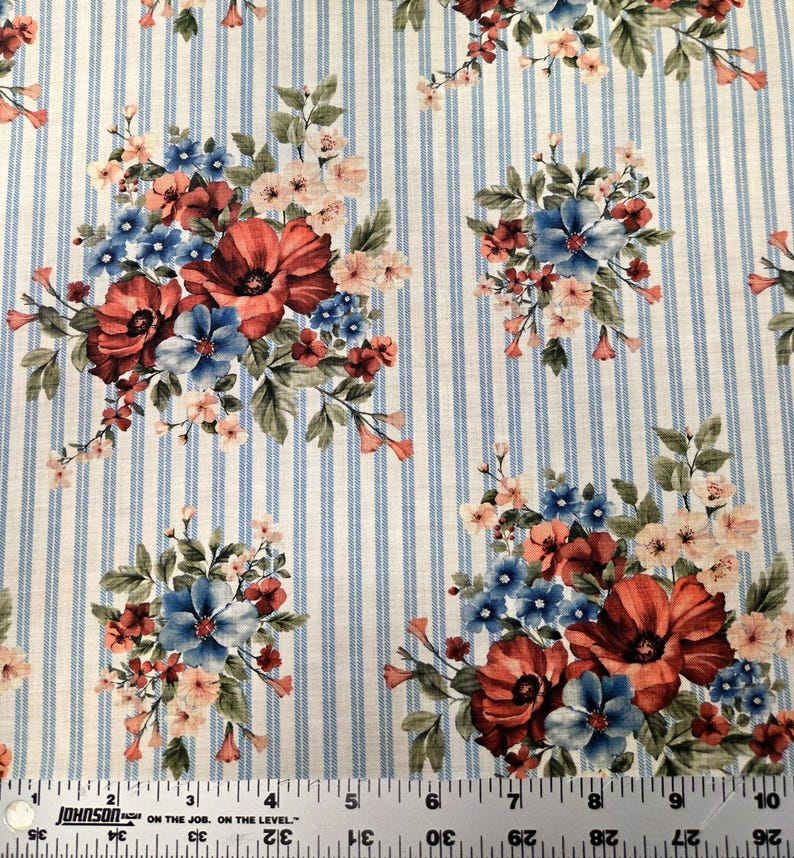 Cluster Ruller Northcott Fabrics Farmhouse Sampler Floral Bouquet Cream Multi Quilt ...