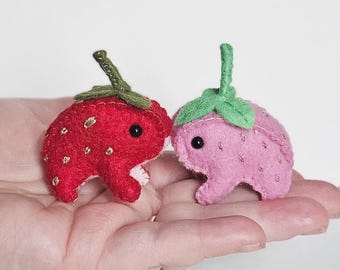 Diy Craft Kit - Felt Strawberry Frogs Mini Plush