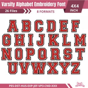 Può includere: Una collezione digitale di 26 file di font per ricamo alfabeto varsity in 8 formati, dimensioni 4x4 pollici. Le lettere sono rosse con un contorno nero, disposte in quattro righe dalla A alla Z. Il testo include Varsity Alphabet Embroidery Font.