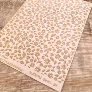 Scattered Daisies small - laser engraved texture sheet pattern for rolling mill