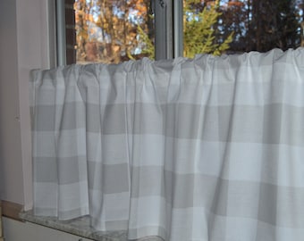 Gray Buffalo Plaid Cafe Curtain: Farmhouse Cottage Tier
