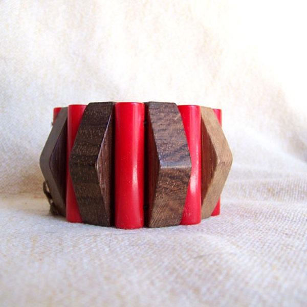 Retro chunky bracelet wood and coral plastic modernist Danish rosewood