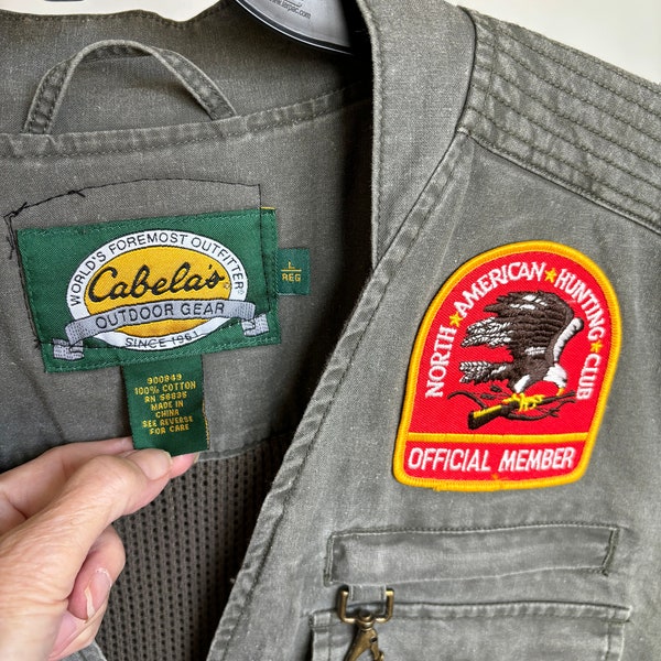 Vintage Cabela’s Hunt Fishing Vest Photographer Patches Canvas Shooting Jacket L - Swarovski Optik - North American Hunting Club ++ MORE