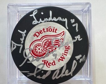 Gordie Howe,Ted Lindsay, Sid Abel Production Line Hockey Puck JSA/COA Red Wings
