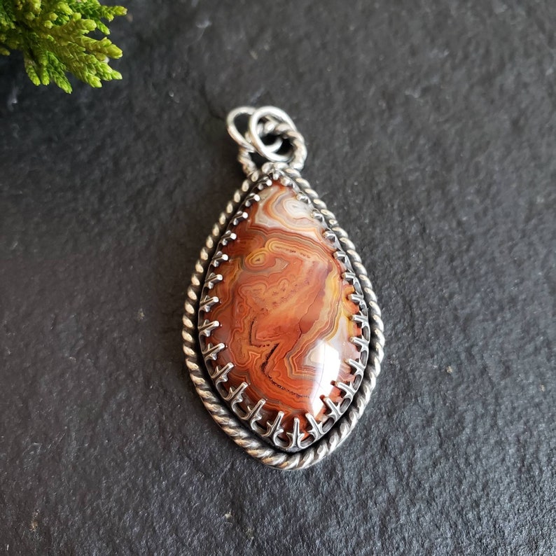 Crazy lace agate teardrop shops pendant in silver