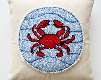 Vibrações de praia costeira com caranguejo vermelho