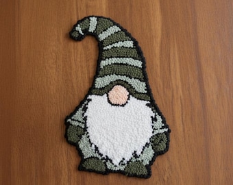 Tapete para caneca bordado com agulha de punção - Dia de São Patrício