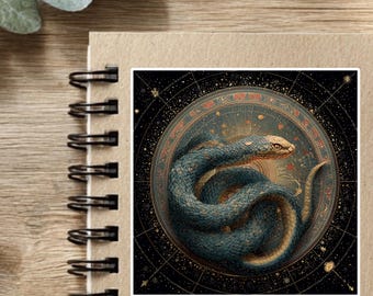 Naklejka z Niebiańskim Wężem – Kosmiczny Wąż Ouroboros • Symbol Alchemii • Mistyczna Sztuka Astrologii • Naklejka na laptopa