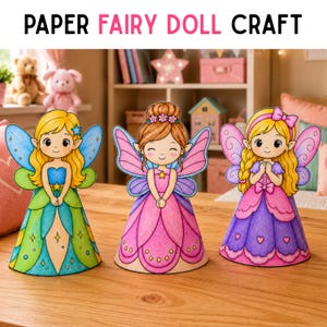 Op de afbeelding: Drie papieren feeënpoppen met kegelvormige jurken, met kleurrijke illustraties van figuren met vleugels, blond of bruin haar en bloem- of steraccenten. De tekst PAPER FAIRY DOLL CRAFT staat bovenaan de afbeelding weergegeven.