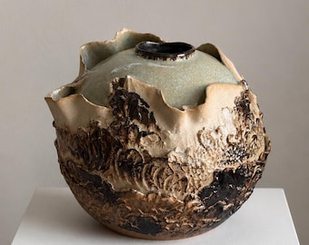Ręcznie robiony wazon z szamotu raku | Rzeźbiarska sztuka ceramiczna | Jedyny w swoim rodzaju