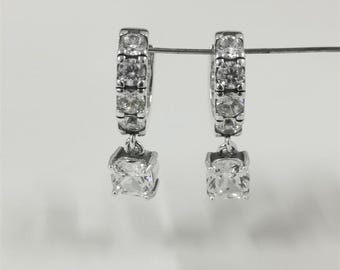 Pendientes de aro colgantes con pavé de pandora