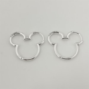 Pendientes de aro con silueta de Mickey Mouse de Pandora imagen 2
