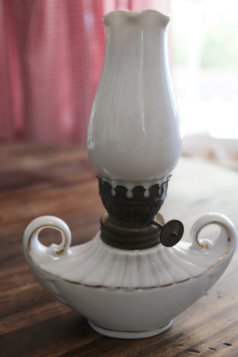 Vintage Aladdin's Lantern Oil Lamp With Chimney Pink Roses Etsy