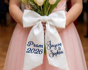 Personalized Prom Couple Bouquet Sash, Embroidered Bouquet Wrap, Custom Name Couple Decoration, Flower Bouquet Ribbon, Monogram Ribbon Wrap