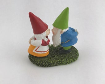 Vintage Kissing Gnomes, Cute Gnome Couple, Gnome Figurine, Garden Gnome Couple