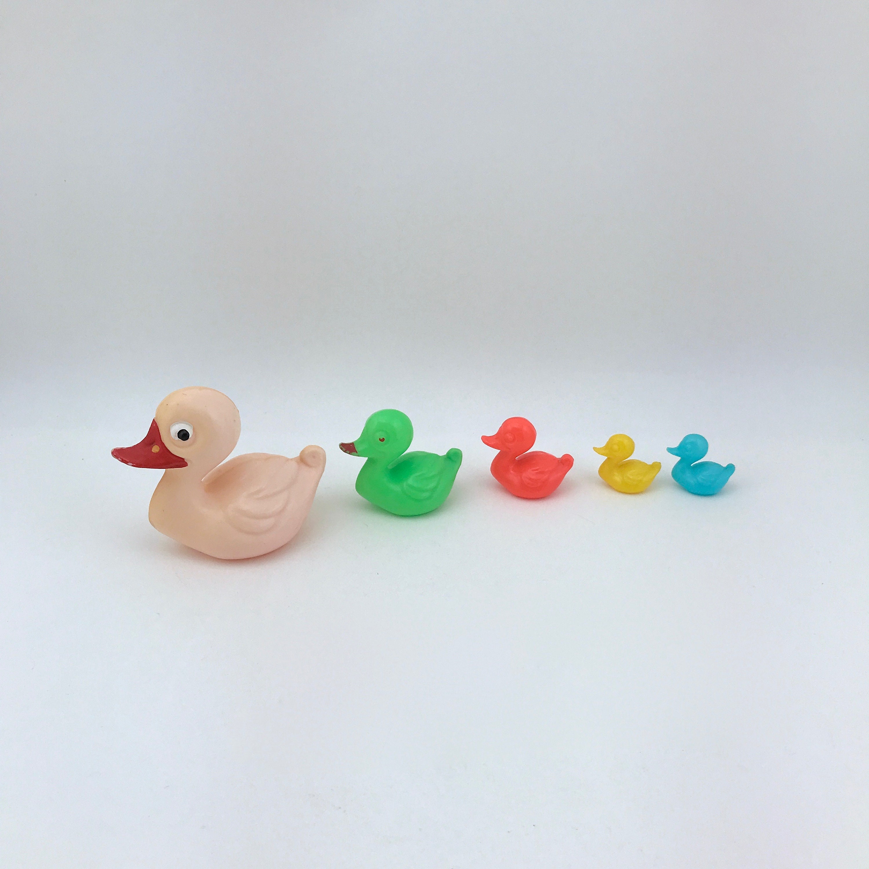 Vintage Group of Hard Plastic Ducks, Pick A Duck Ducks, Colorful