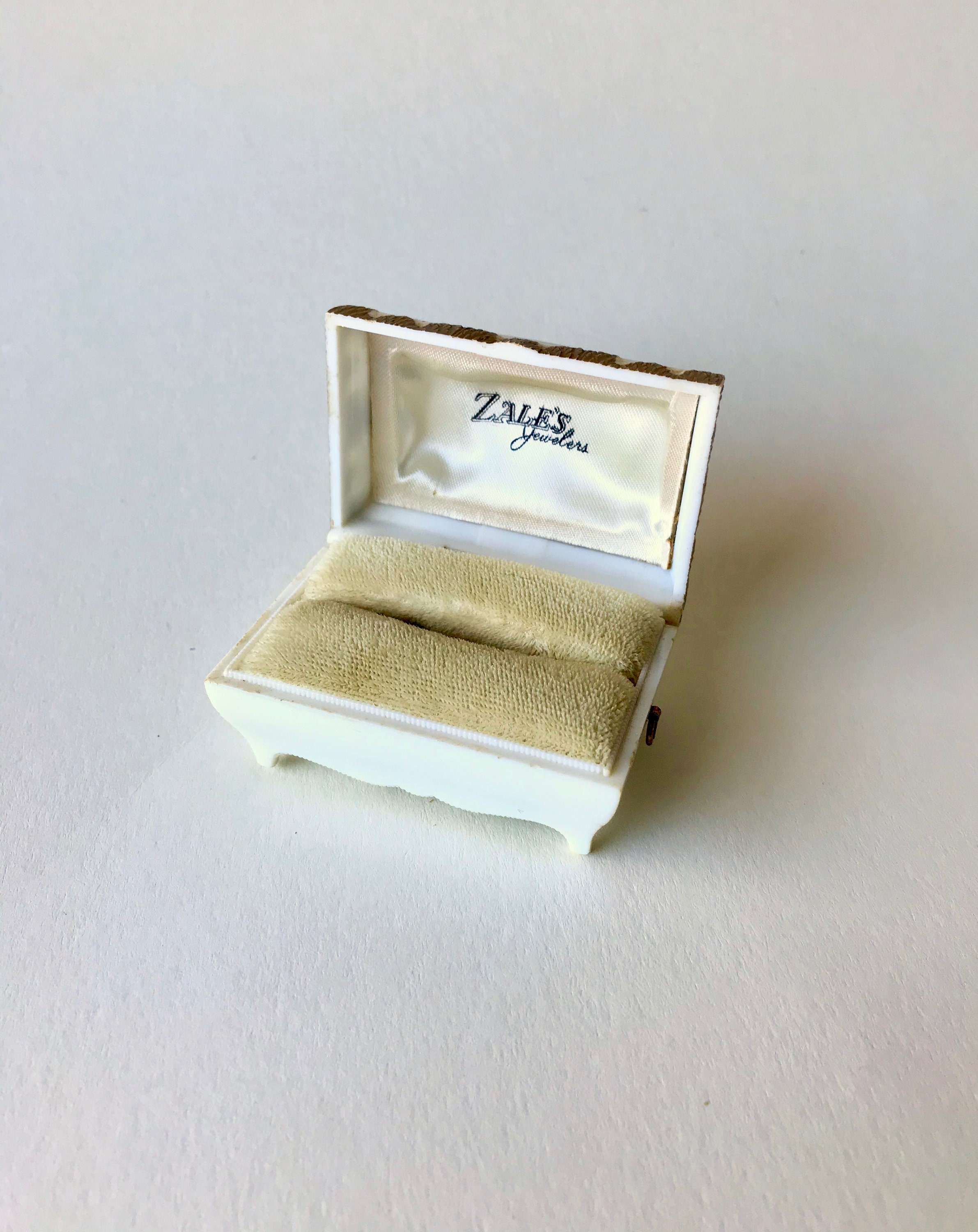 Zales sale ring boxes