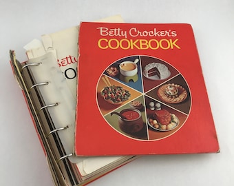 Vintage Ring Binder Style, Betty Crocker's Cookbook, 1969, First Printing, COVER DETACHED, Read Description, Orange Betty Crocker Cookbook