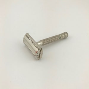 Vintage Gillette F2 Super Speed (?), 1960&#39;s Silver Tone Double Edge Razor, Gillette Razor