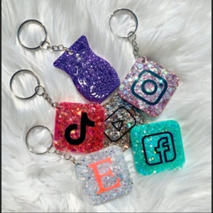 Digital Custom Business Card Keychain | Scannable Keychain | Social Media Keychain | NFC Chip | Independent Consultant | Tap Keychain