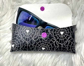 Spiderweb hearts glasses case | Sunglasses case | Faux Leather