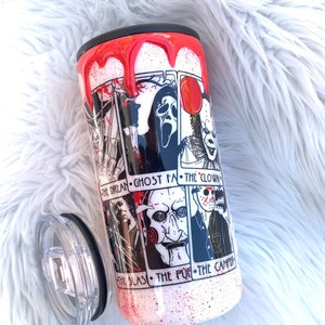 Garrafa de terror/Refrigerador de latas finas/ Copo de 16 oz | Mãos brilhantes, respingos de sangue | Carta de tarô