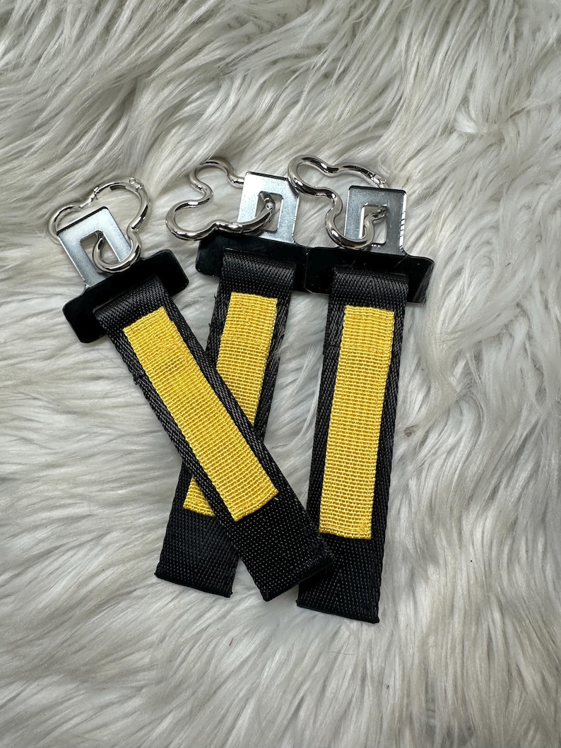 Llavero de cinturón de seguridad para mini atracciones / Llavero con pestaña amarilla / Llavero de parque temático / Llavero con correa amarilla imagen 10