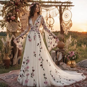 earth tone long dress Earth Tones: Clothing to Wear Now Through Fall 2023- Lulus.com Fashion Blog