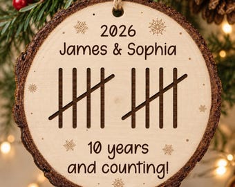 Adorno personalizado para aniversario de pareja, adorno navideño de madera personalizado, regalo de aniversario con marca de conteo, recuerdo de boda, regalo para pareja