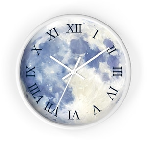 Horloge murale aquarelle face de lune, chiffres romains, espace de travail céleste pour la maison et le bureau