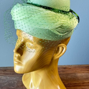 Women's Vintage 50’s Hollywood Denver Lime Green Lace Fabric & Straw SPRING Hat