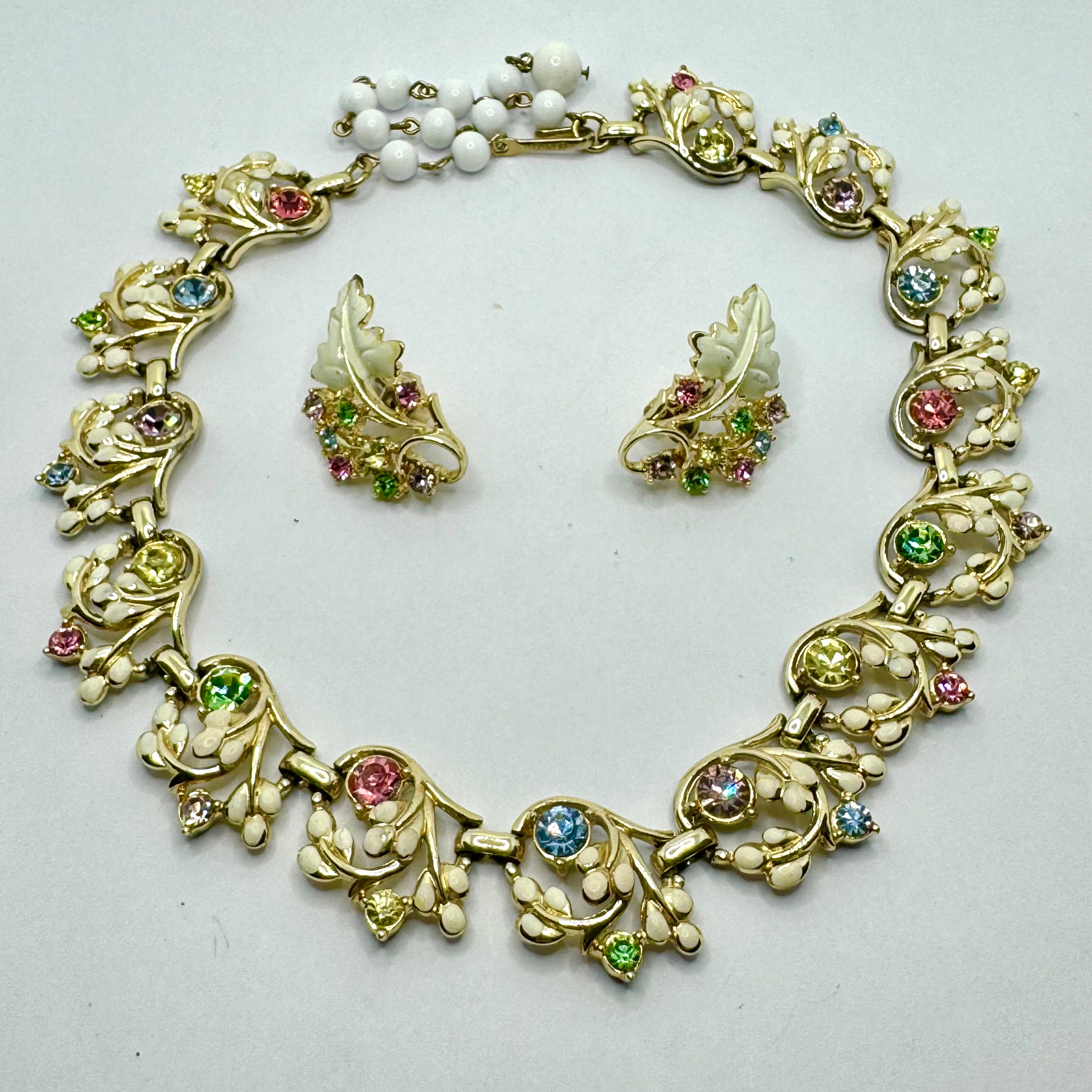 SIGNED CORO 50s Vintage Set Necklace Earrings Flowers Leaves 