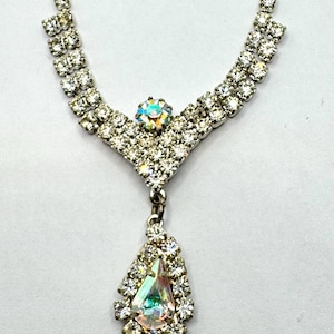 VINTAGE Iridescent Aurora Borealis Teardrop Rhinestone Detailed Necklace Pendant