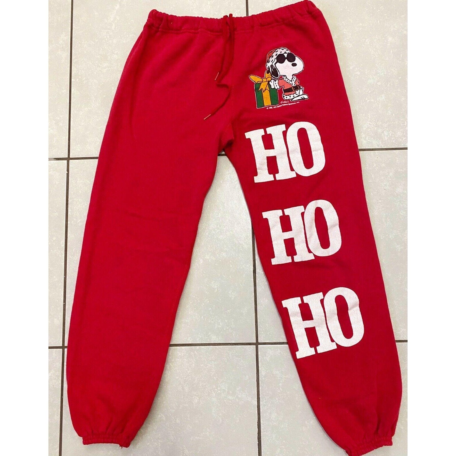 Unisex Vintage 1970s Snoopy Peanuts Red 