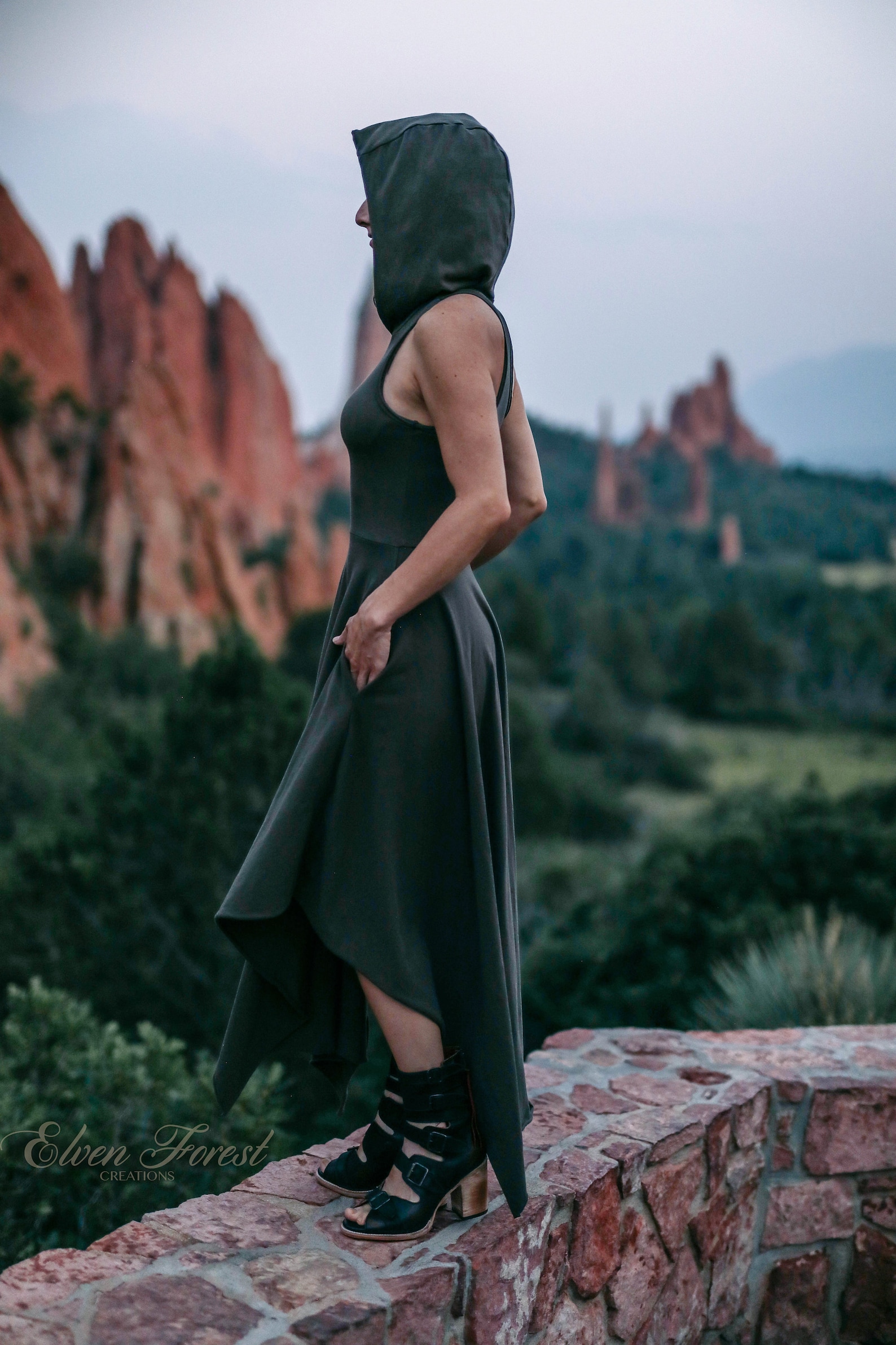 LIVING IN WONDERLAND WOVEN MAXI DRESS