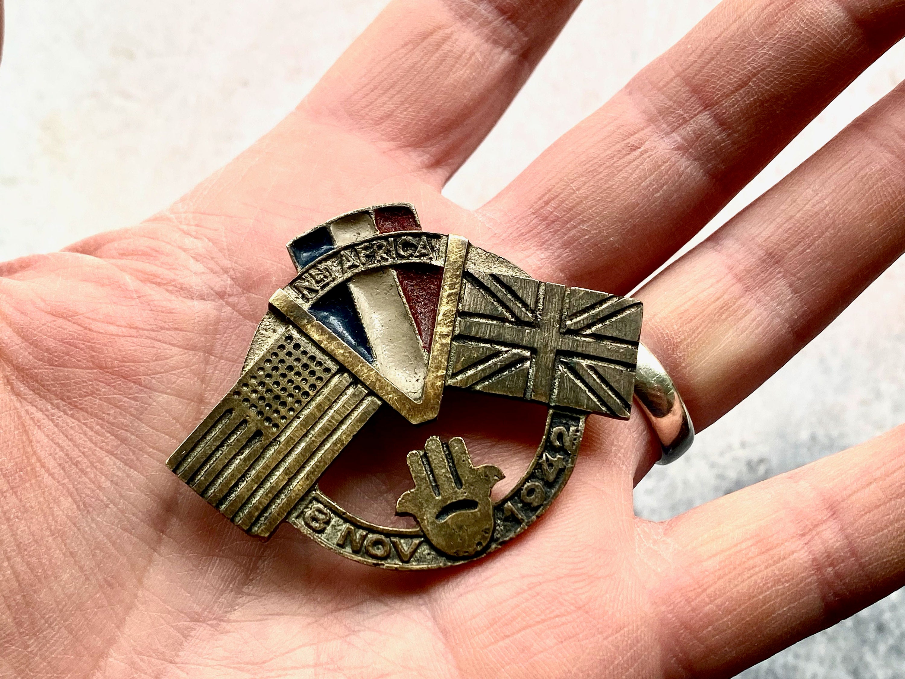 ★１９４０年代＊アメリカ軍＊エッセンシャルワーカーバッジ（実物） ☆1940年代＊アメリカ軍＊エッセンシャルワーカーバッジ（実物）