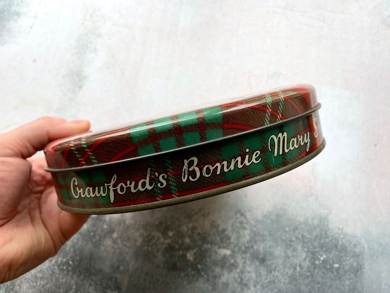 Crawford's Bonnie Mary Shortbread Biscuit Vintage Tin image 3