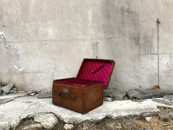 Antique Leather Hat Case
