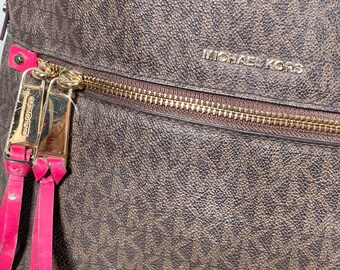 Michael Kors Pink MK Logo Backpack with Gold Hardware Michael Kors Brown MK Logo Backpack Pink Leather Straps Gold  main image 4