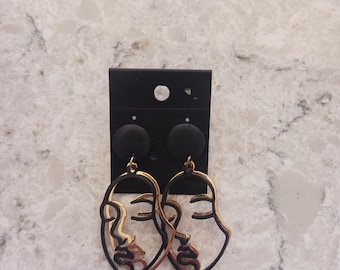 Face Earrings Black and Gold Long