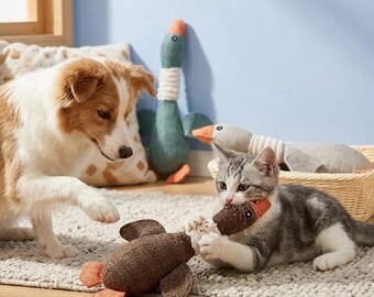 Squeaky Duck Plush Dog Toy – Soft Linen Velvet Interactive Chew Pet Gift