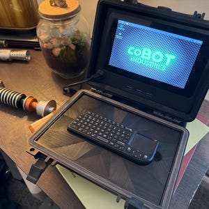 Raspberry Pi 5 Cyberdeck lista para supervivencia / 8 GB de RAM, 128 GB de almacenamiento, terminal de campo con pantalla táctil