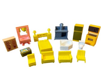 Lote de muebles de plástico vintage de alta calidad para casa de muñecas: baño, dormitorio, cocina, TV y más.