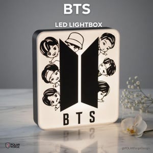 Luminária de mesa BTS Lightbox – BTS Encore – Luminária noturna – Luminária de mesa estética – Decoração para fãs – Luz ambiente USB – TinyTan